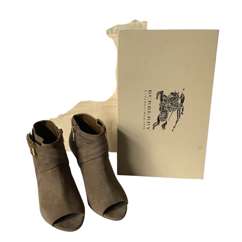 NEW IN BOX Burberry Sharnford tan Ankle Booties Suede BOOTS Heels Shoes sz 37.5